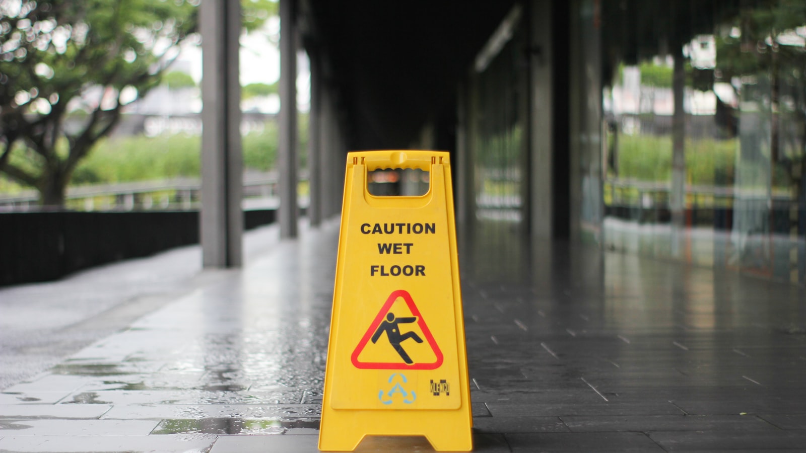 Do I Need a Lawyer for a Slip and Fall in a Vegas Store?